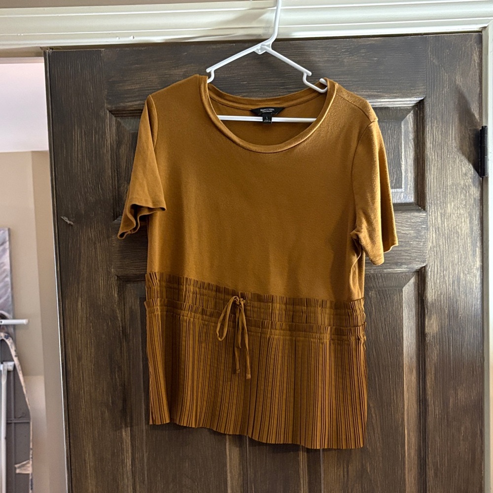 Women's Short Sleeve Top with Pleated Hem - Mustard